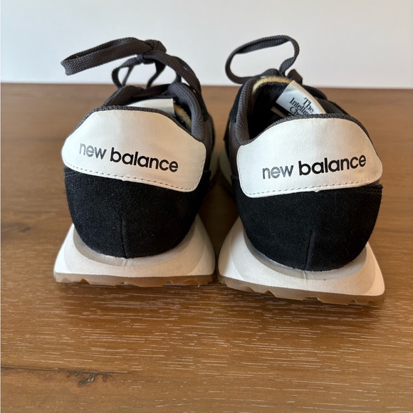New Balance Black and White Retro 237 - Picture 3 of 5